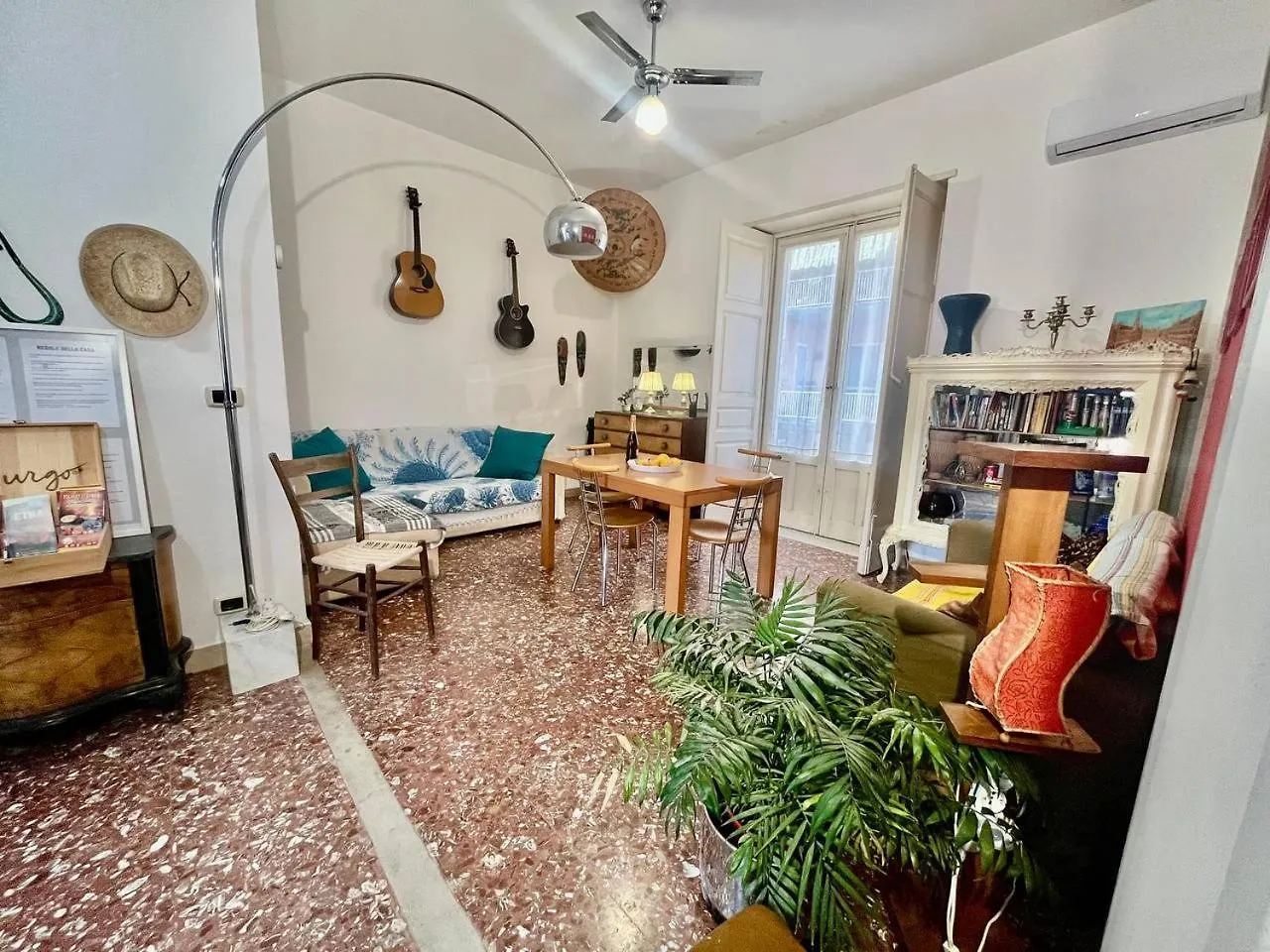Homestay Central Station House Cettina Catania